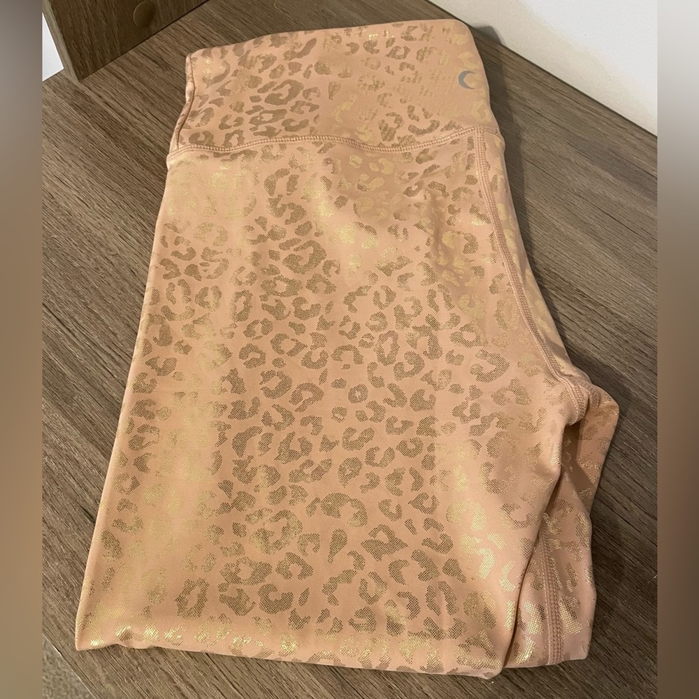 Zyia leggings, large (12), gold leopard print